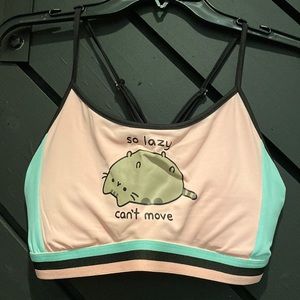 NWOT Pusheen sports bra